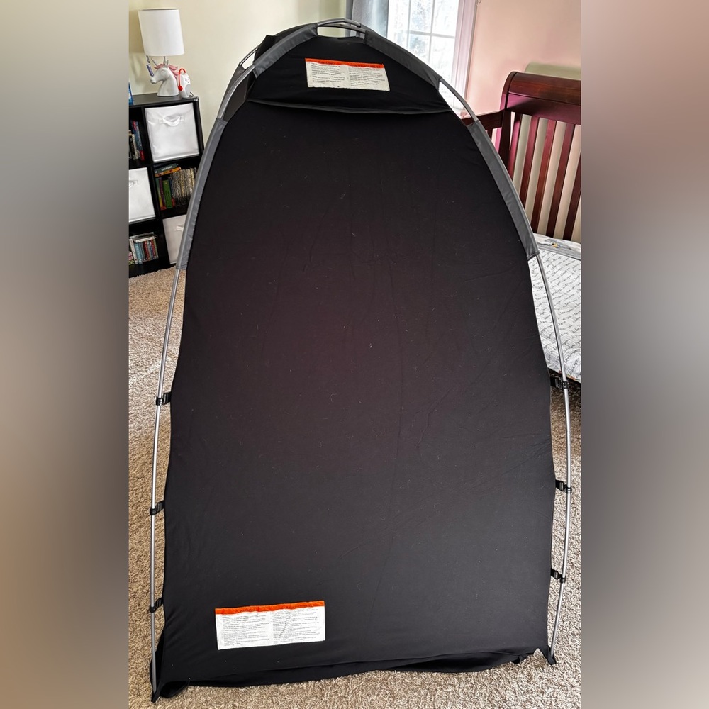 SlumberPod Blackout Tent - Picture 4 of 16